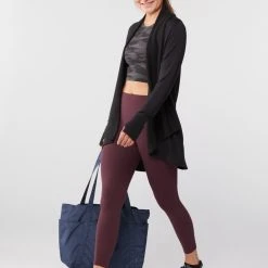 Athleta Conscious Printed Crop Top - A-C Cup -Active Pedal Shop 16bcf16e 40f1 42b8 8500 924dbdfa802c