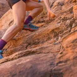 Darn Tough Hiker Micro Crew Cushion Socks - Women's -Active Pedal Shop 285f6180 b1a9 485f 8587 db588f8f25b0