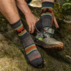 Darn Tough Willoughby Micro Crew Lightweight Hiking Socks - Men's 8 Darn Tough Willoughby Micro Crew Lightweight Hiking Socks - Men's -Active Pedal Shop 28d73dfb 4386 419f 81d6 7e4664d63949
