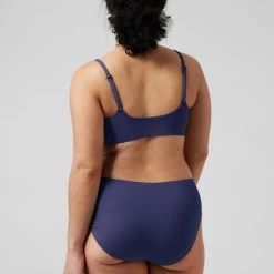 Athleta Scoop Bikini Swimsuit Top - A-C Cup - Women's -Active Pedal Shop 51c62f00 5fce 4fed 9411 94d7ac18e325