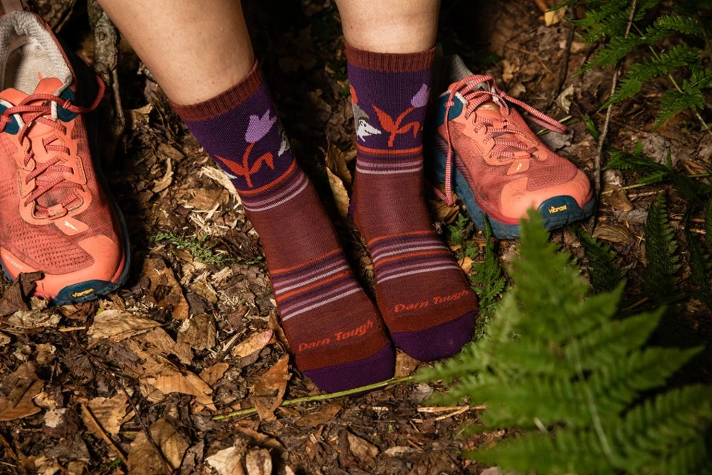 Darn Tough Critter Club Lightweight Micro Crew Socks - Women's 6 Darn Tough Critter Club Lightweight Micro Crew Socks - Women's - Image 6